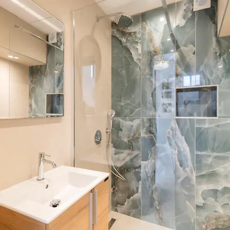 Kristina's 아파트 *