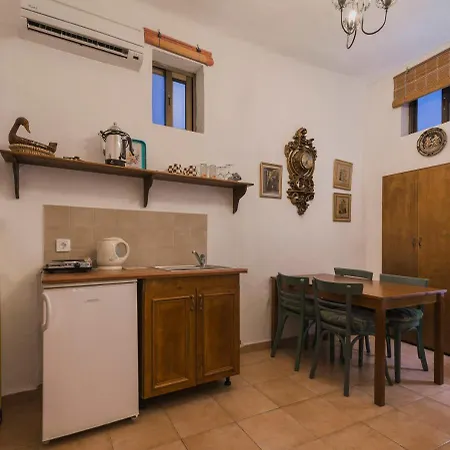 Kristina's شقة Rhodes City